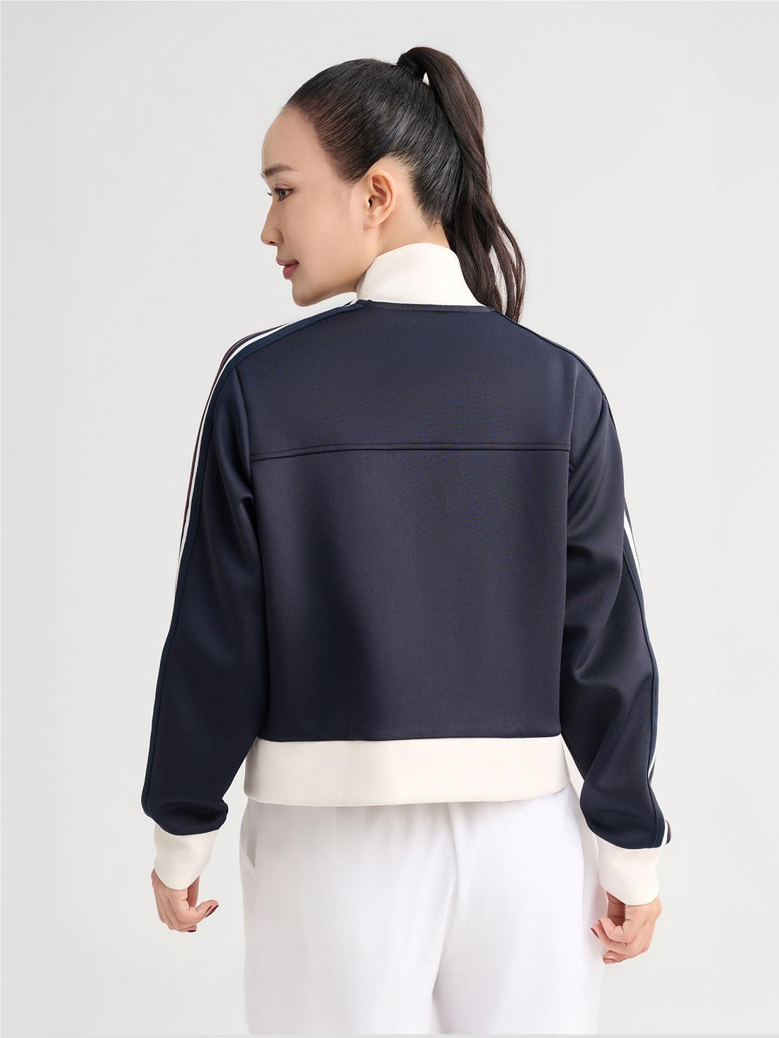 Áo khoác thể thao nữ Studio - undefined