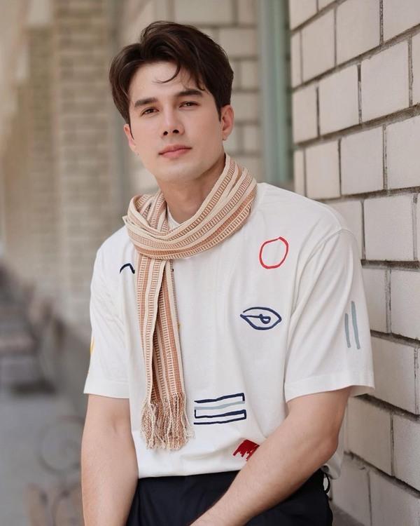 Mick Thongraya giành giải thưởng cao nhất và ký hợp đồng độc quyền với nhà đài CH7
