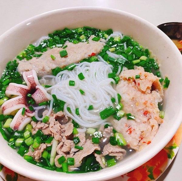 Bún quậy Phú Quốc là món quà sáng bạn nhất định nên thử