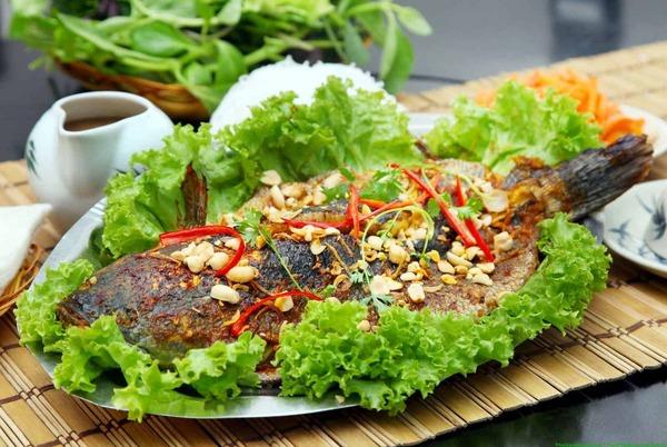 Cá mú nướng mọi còn giữ nguyên được vị ngọt tươi của thịt cá