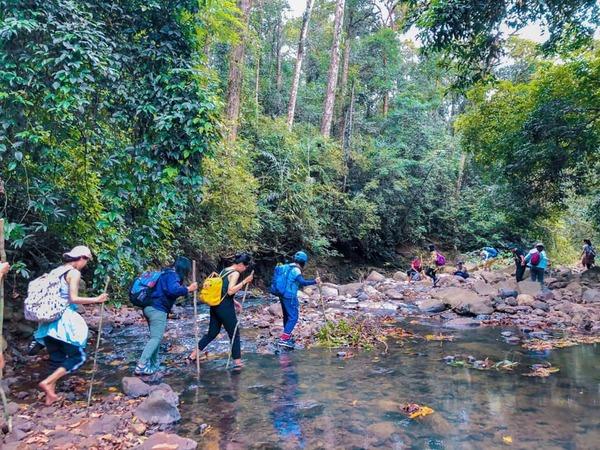 Trekking nhầm mục đích thử thách, khám phá, Hiking để rèn luyện sức khoẻ (Ảnh: Văn Hùng)