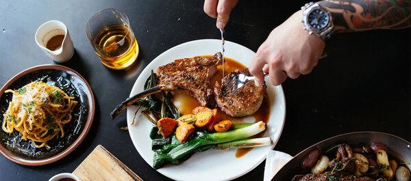 Bò bít tết và whisky: sự kết hợp hoàn hảo