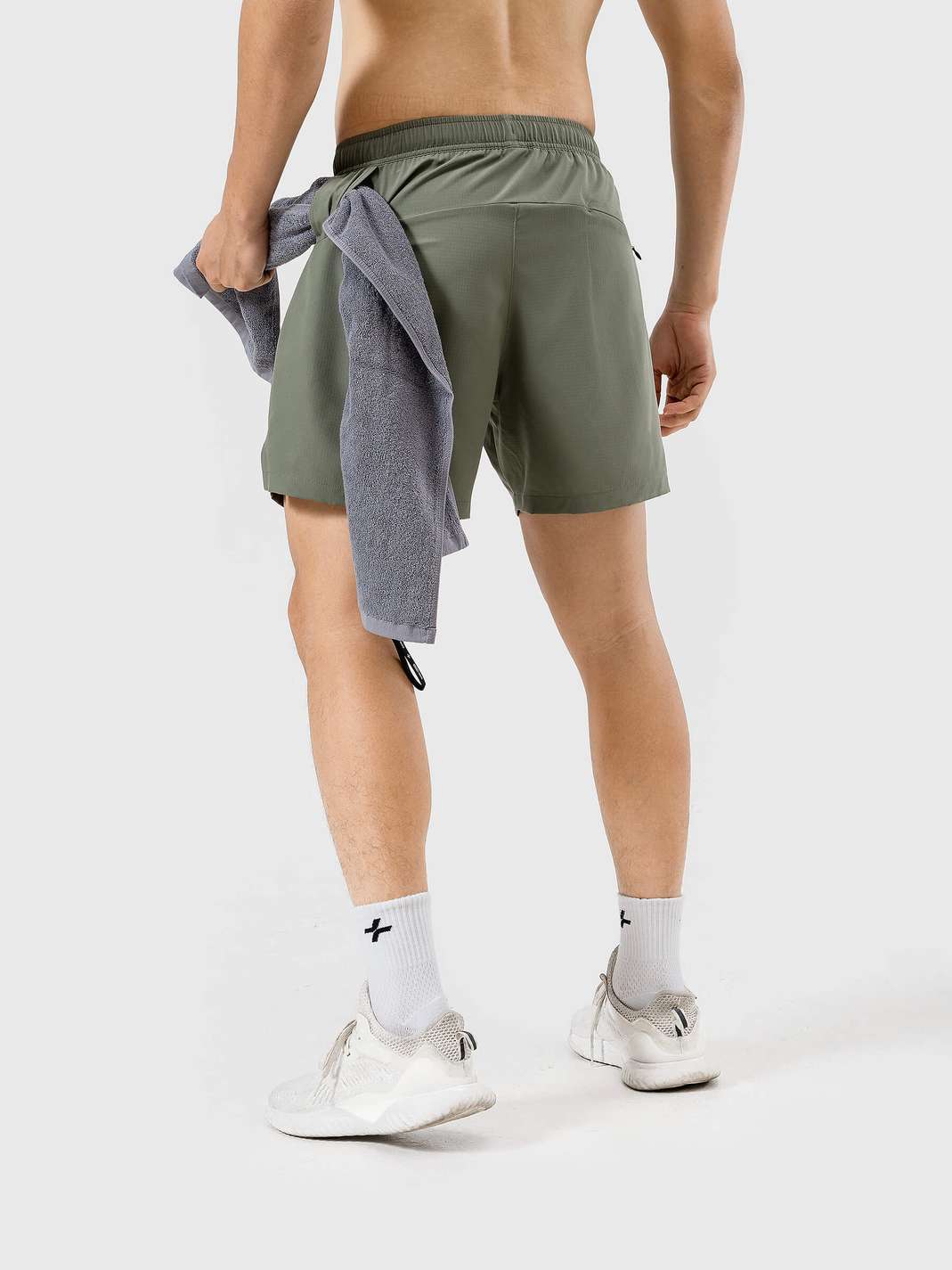Product Image /image/April2024/24CMAW.QS011.REU2.jpg