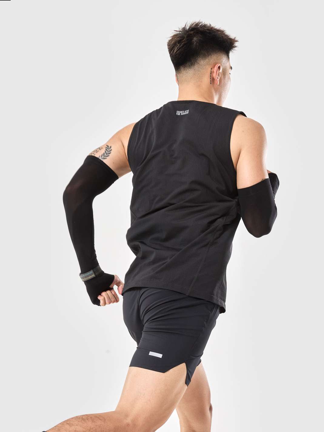 Product Image /image/April2025/ao-singlet-chay-bo-advanced-vent-techgraphic-camo-449do-nau.jpg