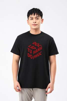 Product side /image/April2025/ao-thun-relaxed-fit-in-doc-lap-tu-do-hanh-phuc-121-den_1.jpg