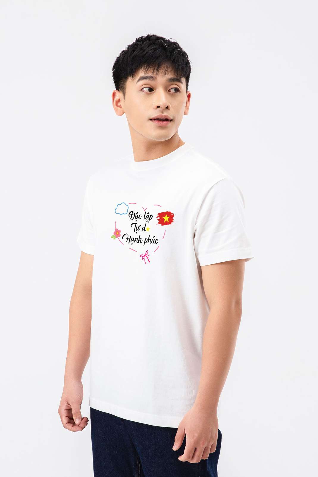 Product Image /image/April2025/ao-thun-relaxed-fit-in-doc-lap-tu-do-hanh-phuc-3-1.10-trang.jpg