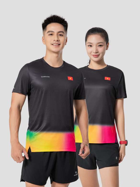 Áo thun chạy bộ "Cờ đỏ sao vàng" - Đen - undefined