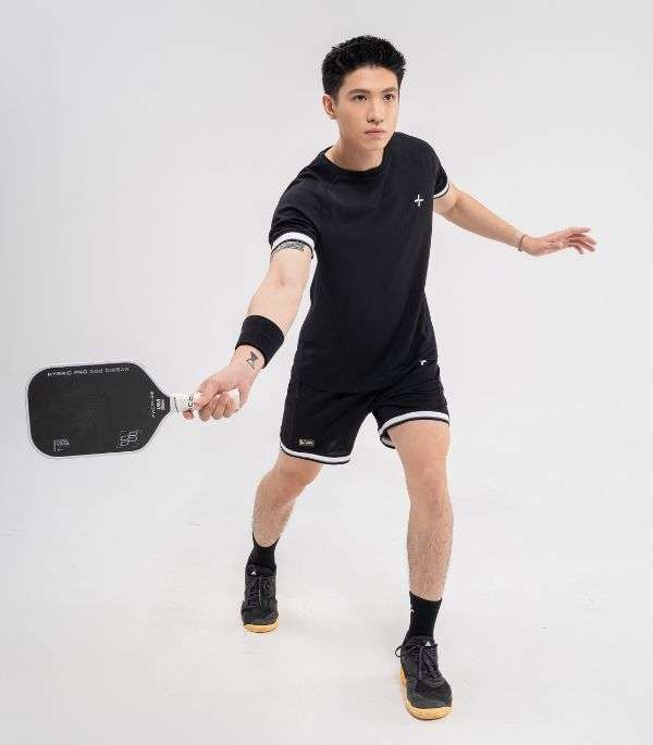 Pickleball, Tennis và mặc thường ngày