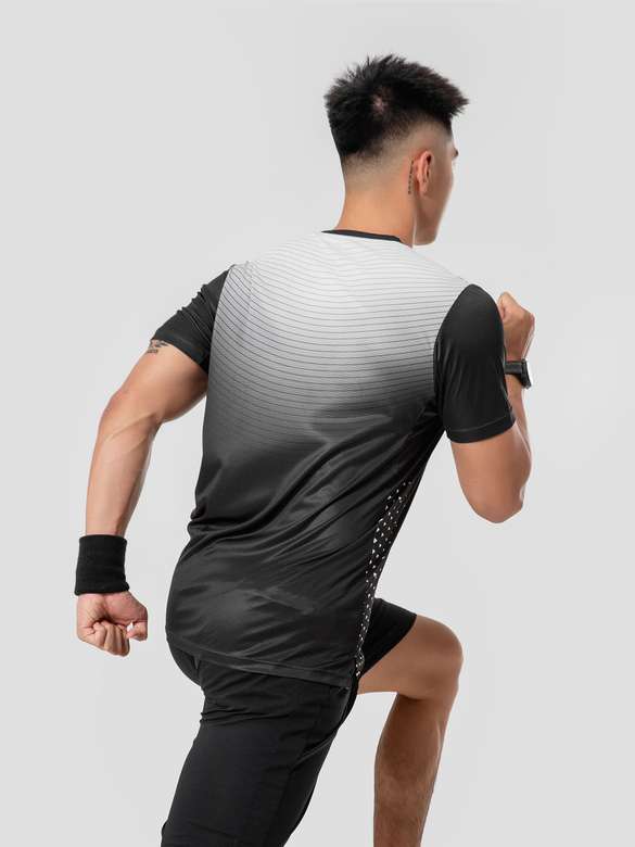 Tshirt chạy bộ nam Gradient - undefined