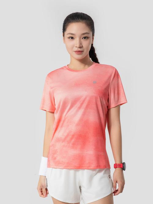 T-shirt chạy bộ nữ Graphic Sky