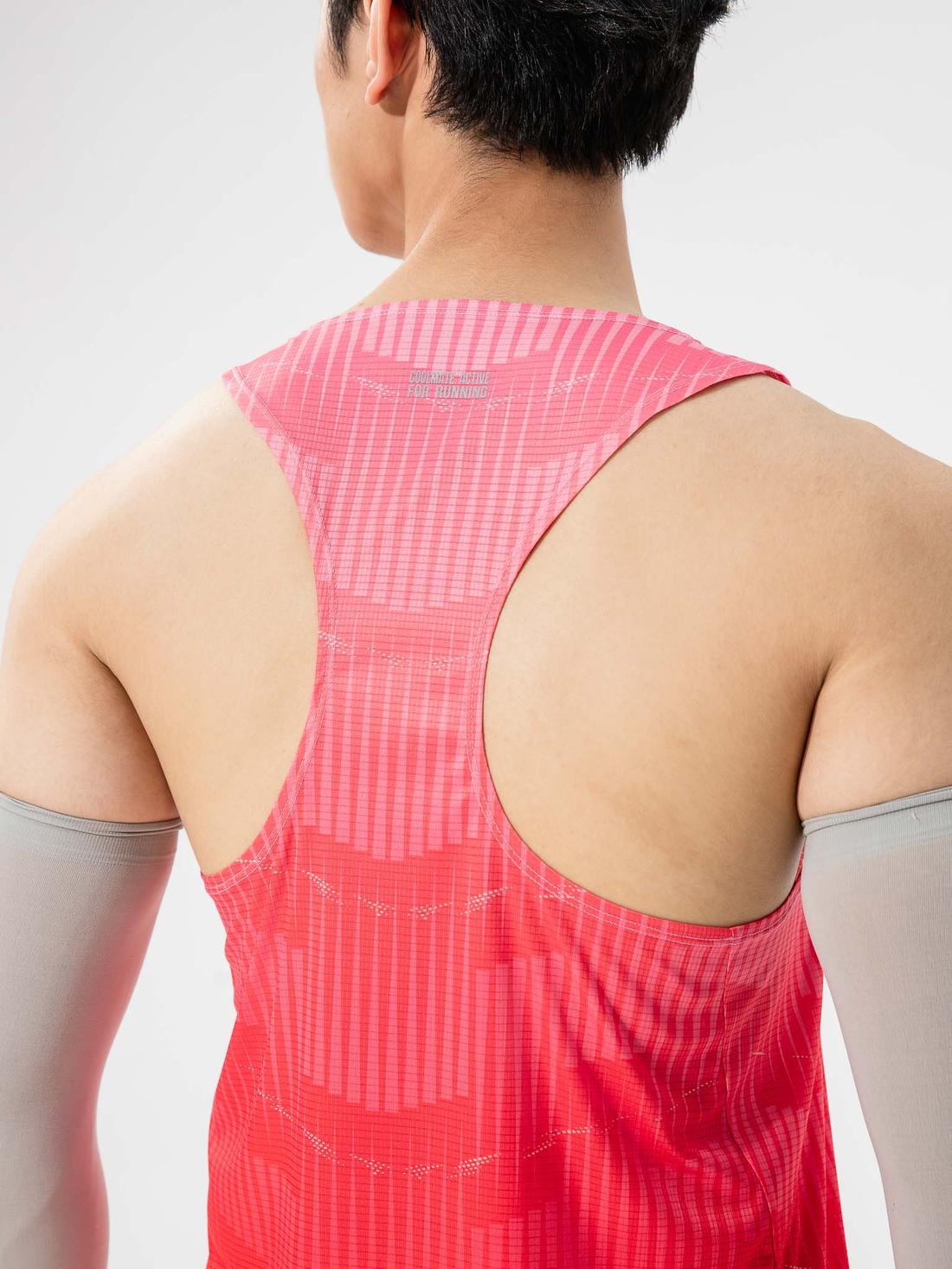 Tanktop chạy bộ nam Graphic Energy detail 2