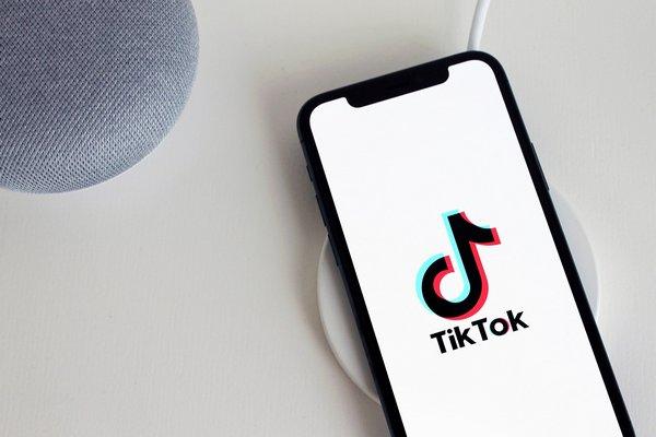 Thu hút view cực cao với cách hát nhép trên Tiktok thú vị