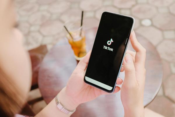 Cách làm video tiktok giới thiệu bản thân bắt trend cực hot