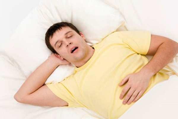 dưỡng môi cho nam giới