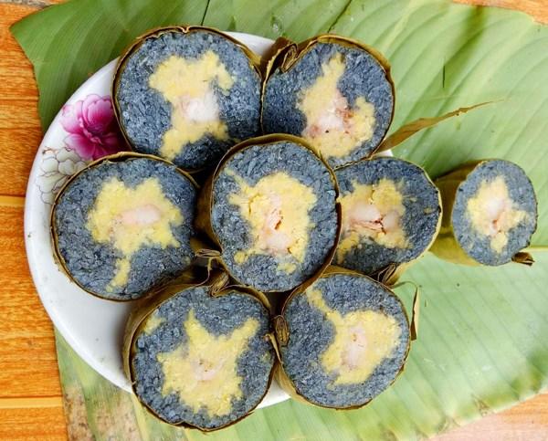 Bánh chưng đen là món ăn truyền thống trong mâm lễ cưới hỏi ở xứ Lạng