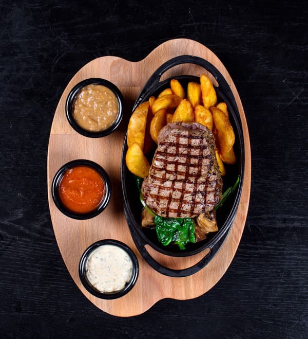 Phần nước sốt đặc trưng chỉ có ở Măm Măm Steak