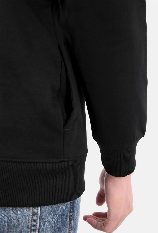 Áo hoodie nam của thương hiệu Coolmate