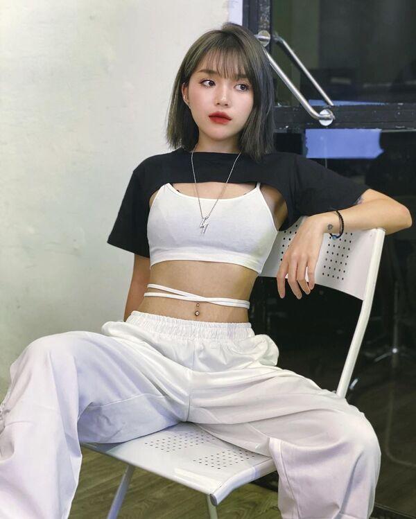 Linh Ngọc Đàm - Nữ streamer nổi tiếng với ngoại hình xinh đẹp