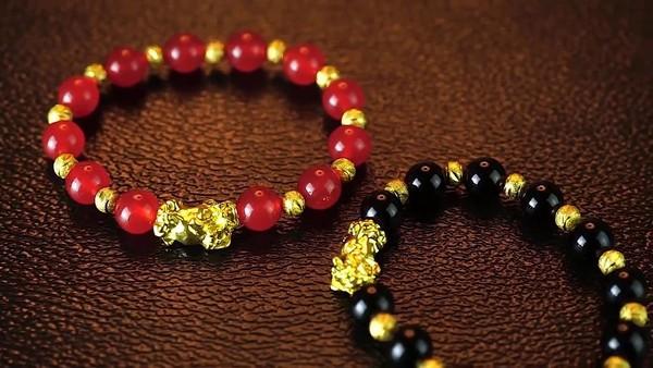 Khám phá bí mật không ngờ về vòng tay phong thủy nam