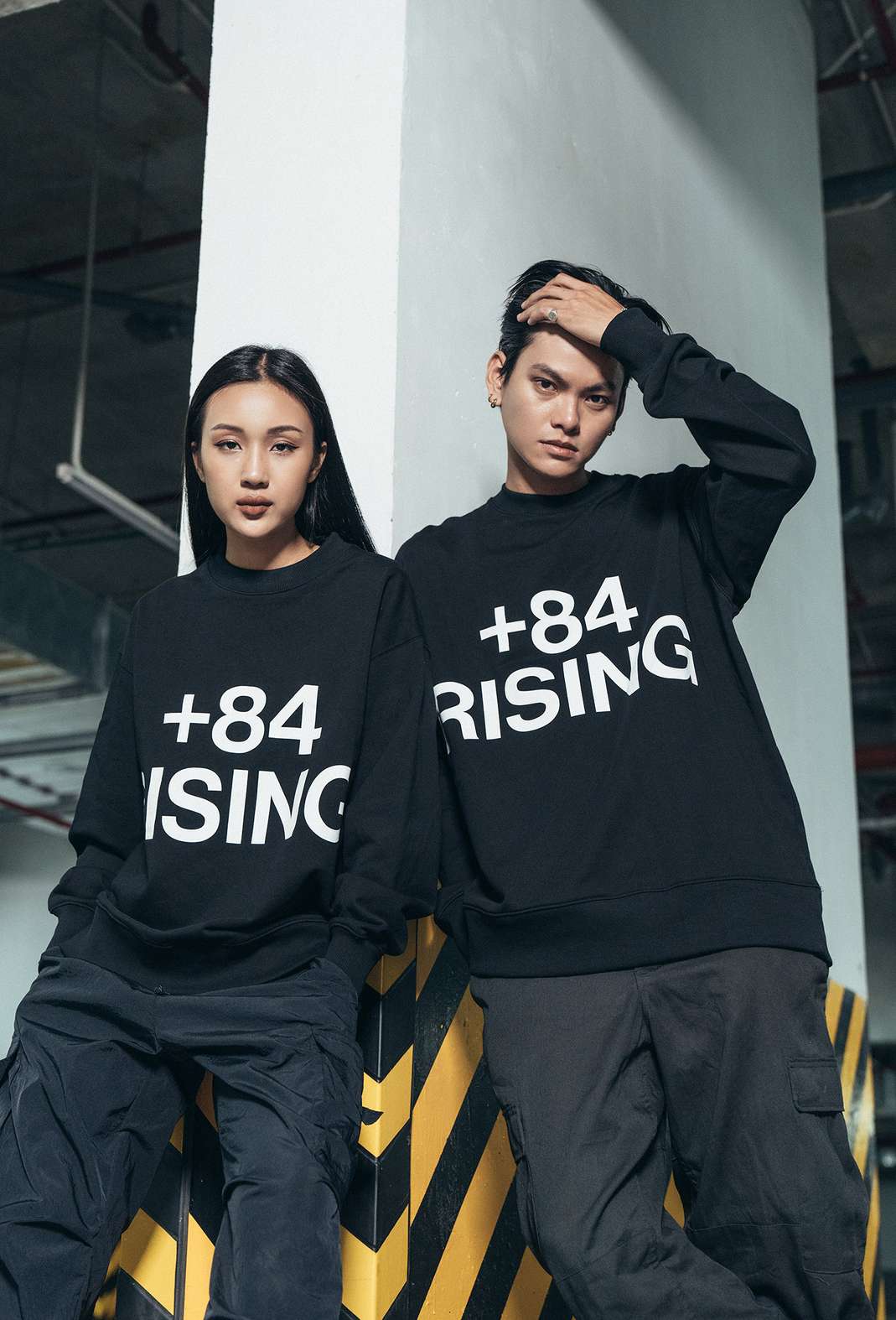 Product Image /image/December2022/sweater-oversize-84-logo-4.jpg