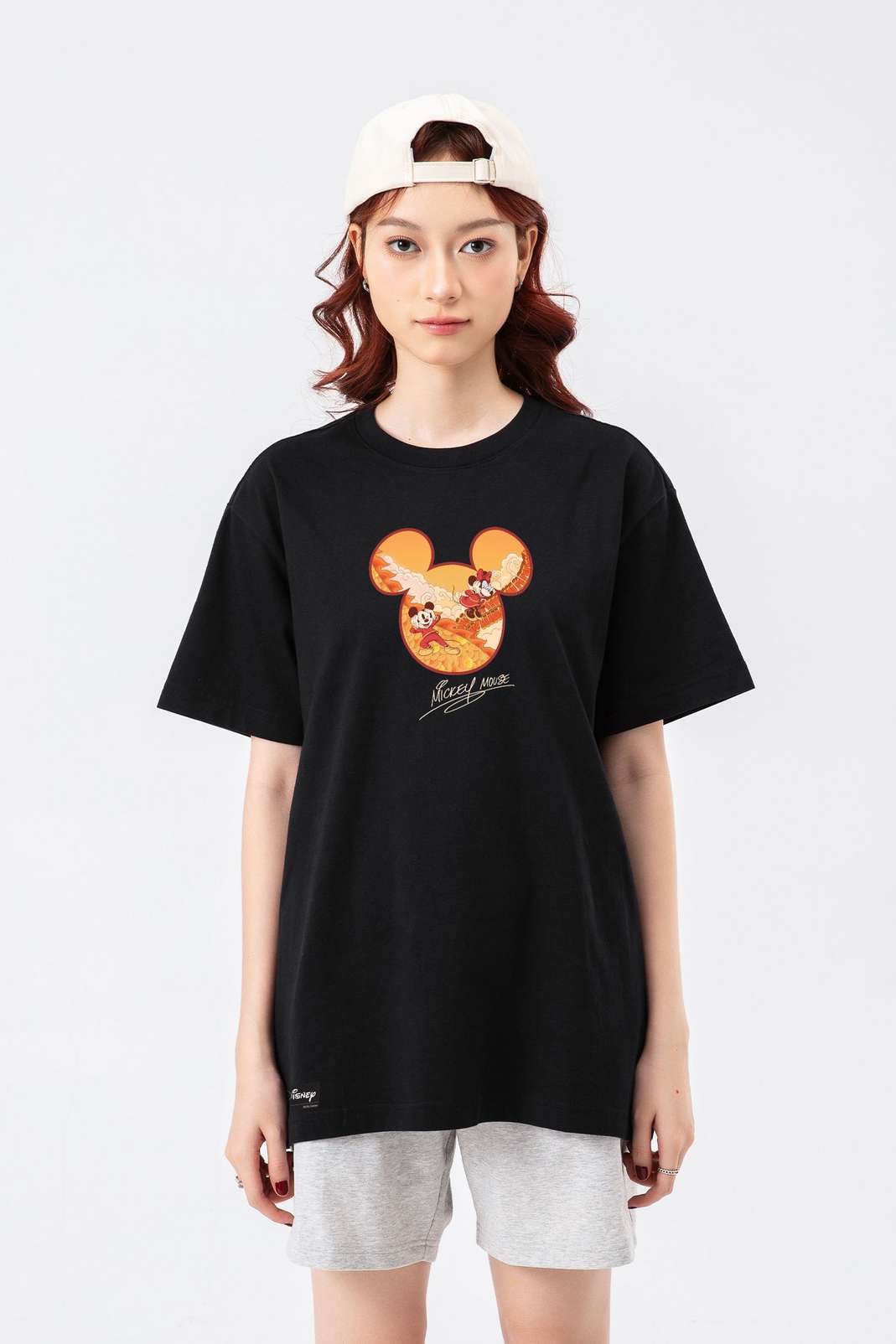 Product Image /image/December2024/2484.ULSDN.TSZ609--Ao-thun-Relaxed-Fit-84RISING-Disney-Corner---TET---Mickey-Mouse.16.jpg