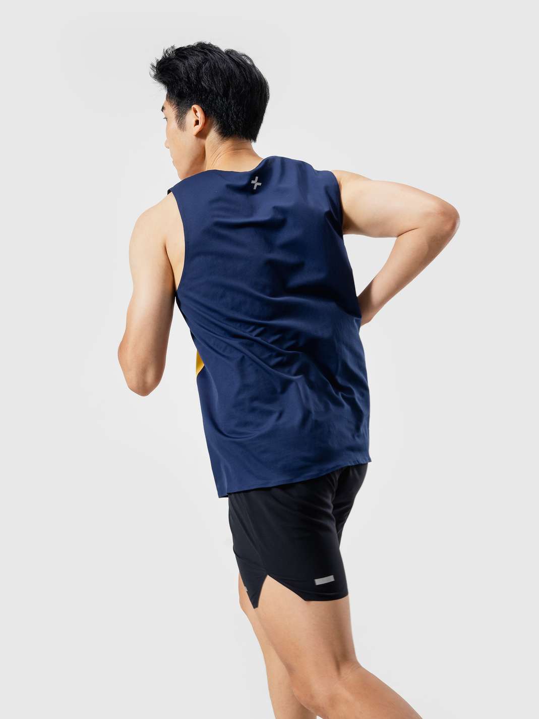 Product Image /image/December2024/_24CMAW.TT018_-_vang_2.jpg