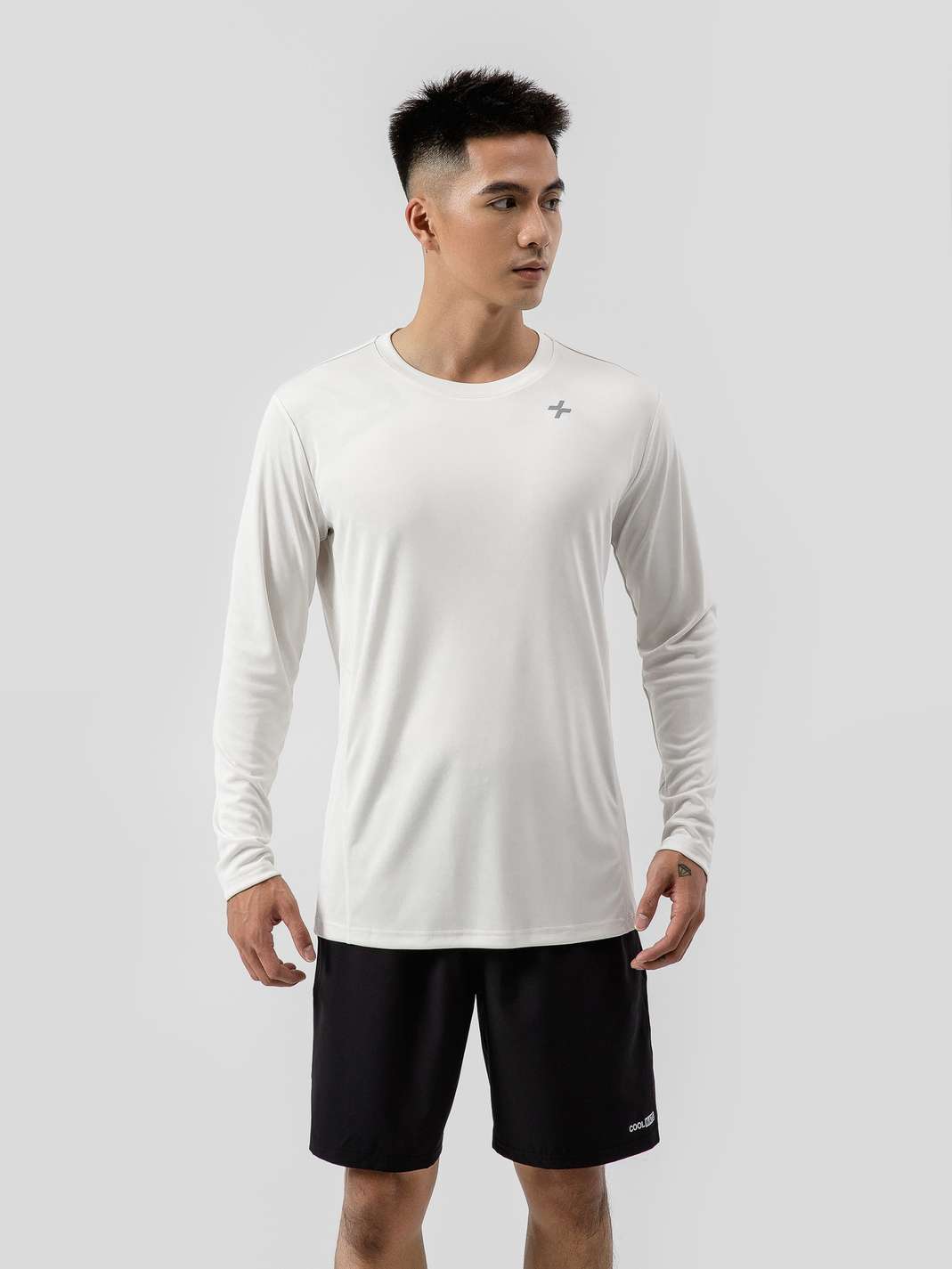 Áo Dài Tay Thể Thao Essentials - undefined
