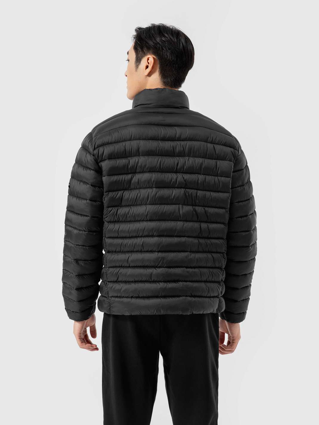 Product Image /image/December2024/ao-phao-nhe-ultrawarm-4.jpg