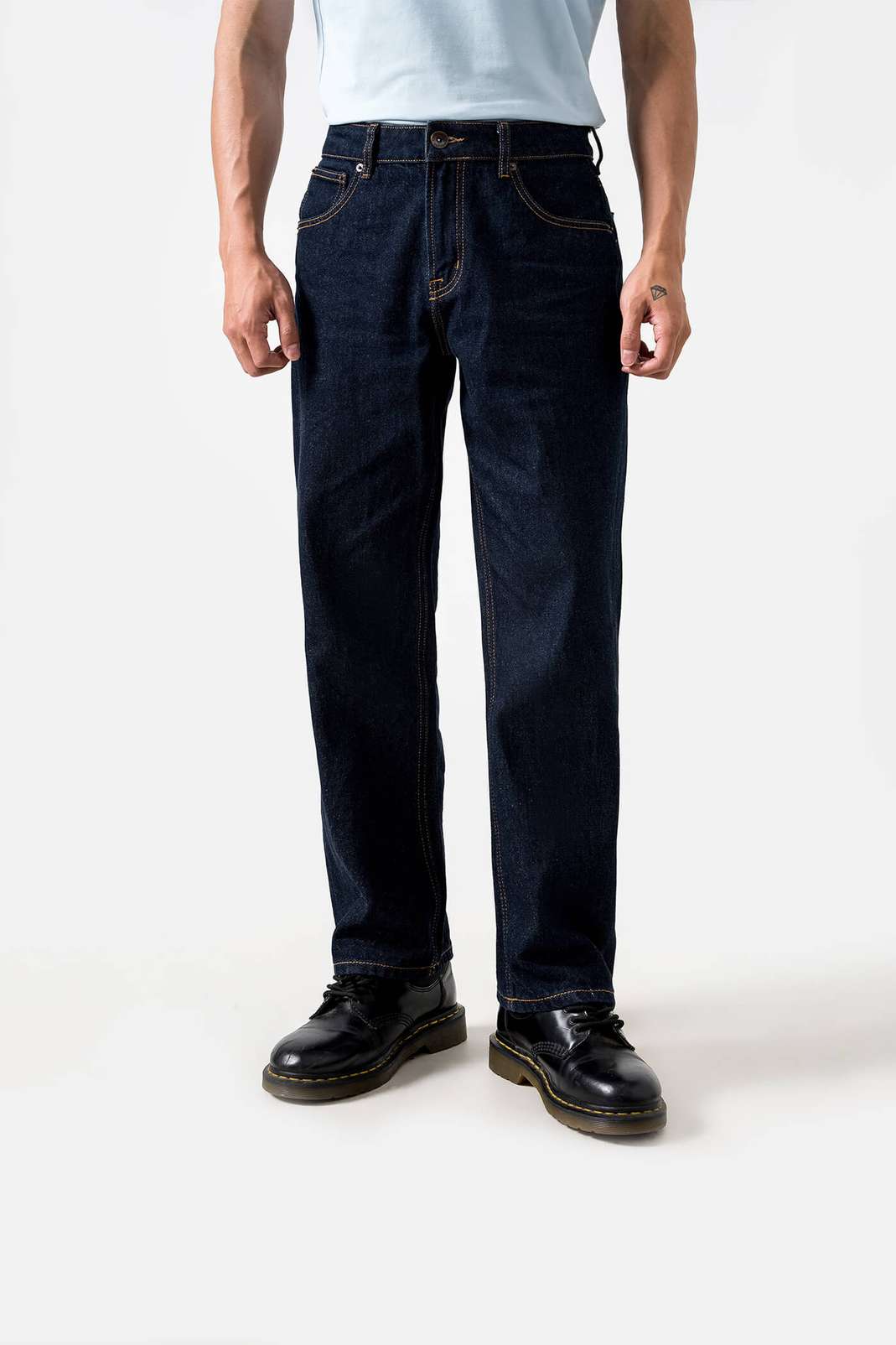 Product Image /image/December2024/coolmate-x-copper-denim-quan-jeans-dang-straight-3.jpg