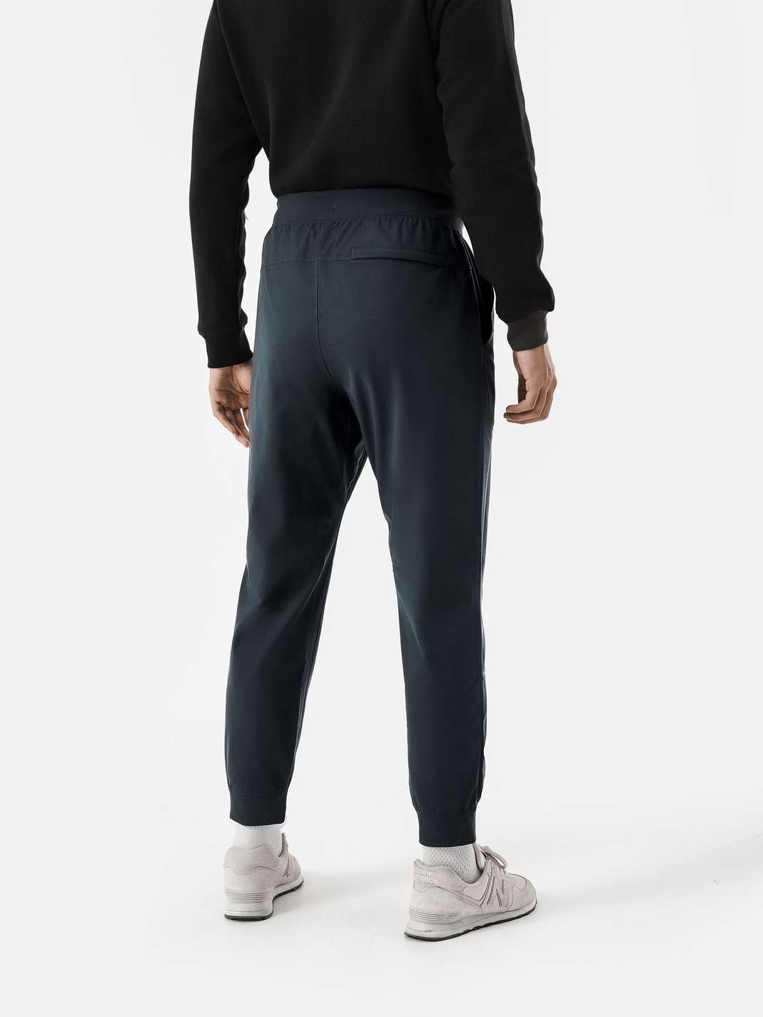 Product Image /image/December2024/quan-jogger-ecc-warp-knitting-xam-8.jpg