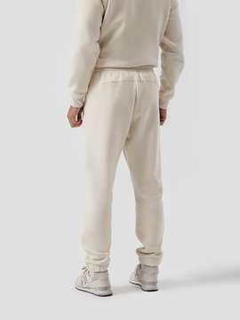 Product side /image/December2024/quan-jogger-pants-fleece-2.jpg