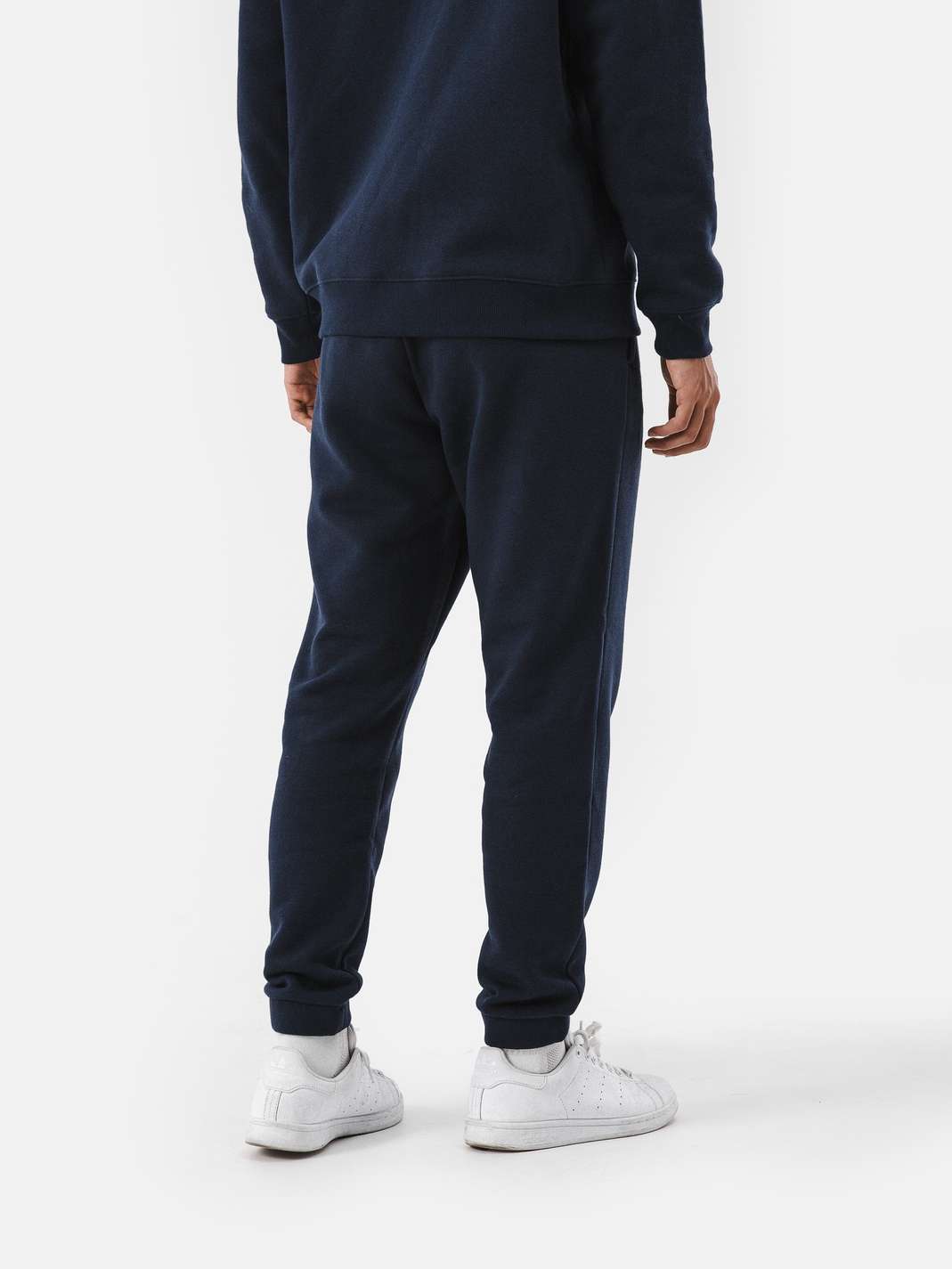Product Image /image/December2024/quan-jogger-pants-fleece-5.jpg