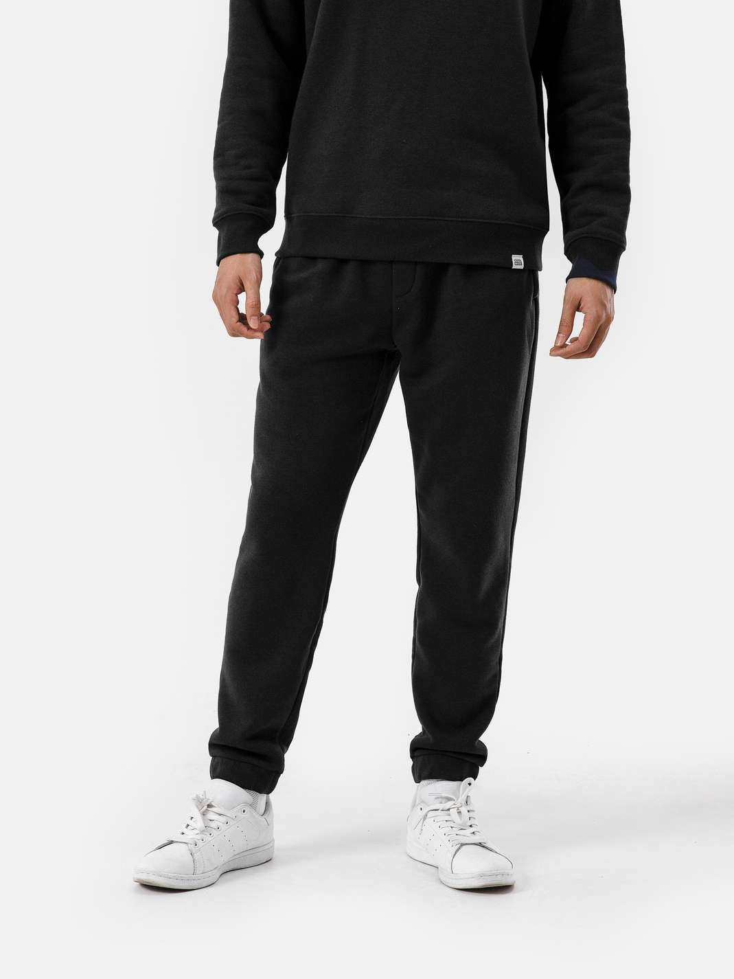 Product Image /image/December2024/quan-jogger-pants-fleece-den-7.jpg