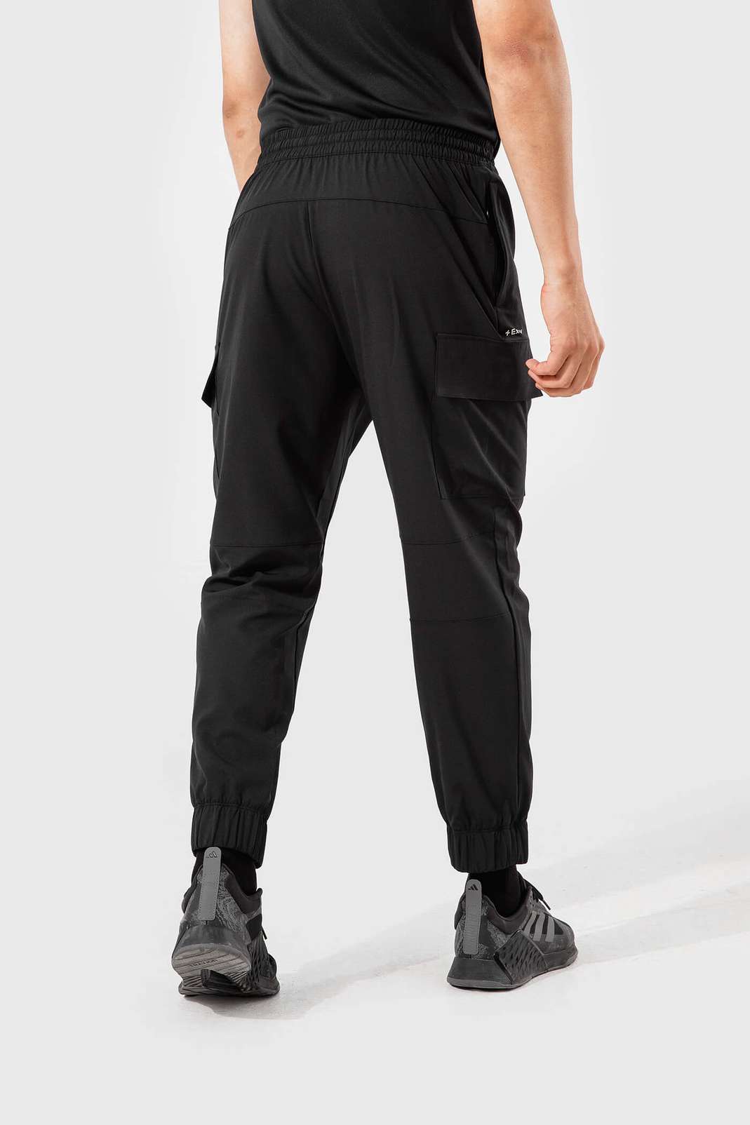 Product Image /image/December2024/quan-jogger-the-thao-nam-co-gian-tham-hut-exdry-2.jpg