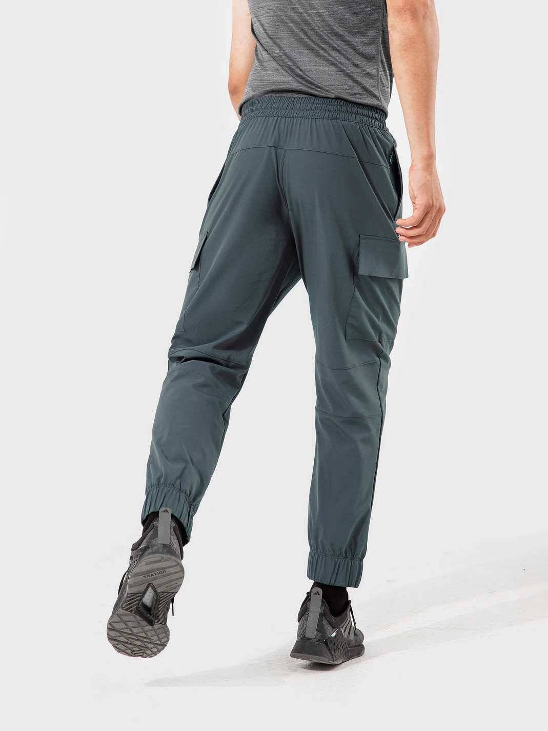 Product Image /image/December2024/quan-jogger-the-thao-nam-co-gian-tham-hut-exdry-5.jpg