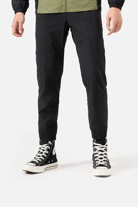Product side /image/December2024/quan-ut-jogger-da-nang-co-gian_(3).jpg