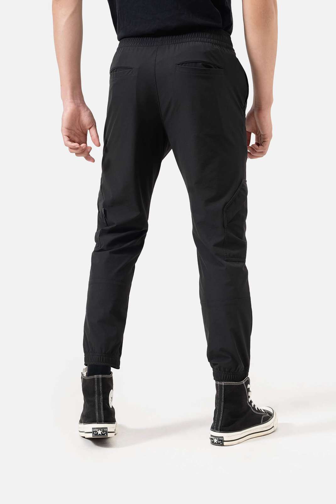 Product Image /image/December2024/quan-ut-jogger-da-nang-co-gian_(4).jpg