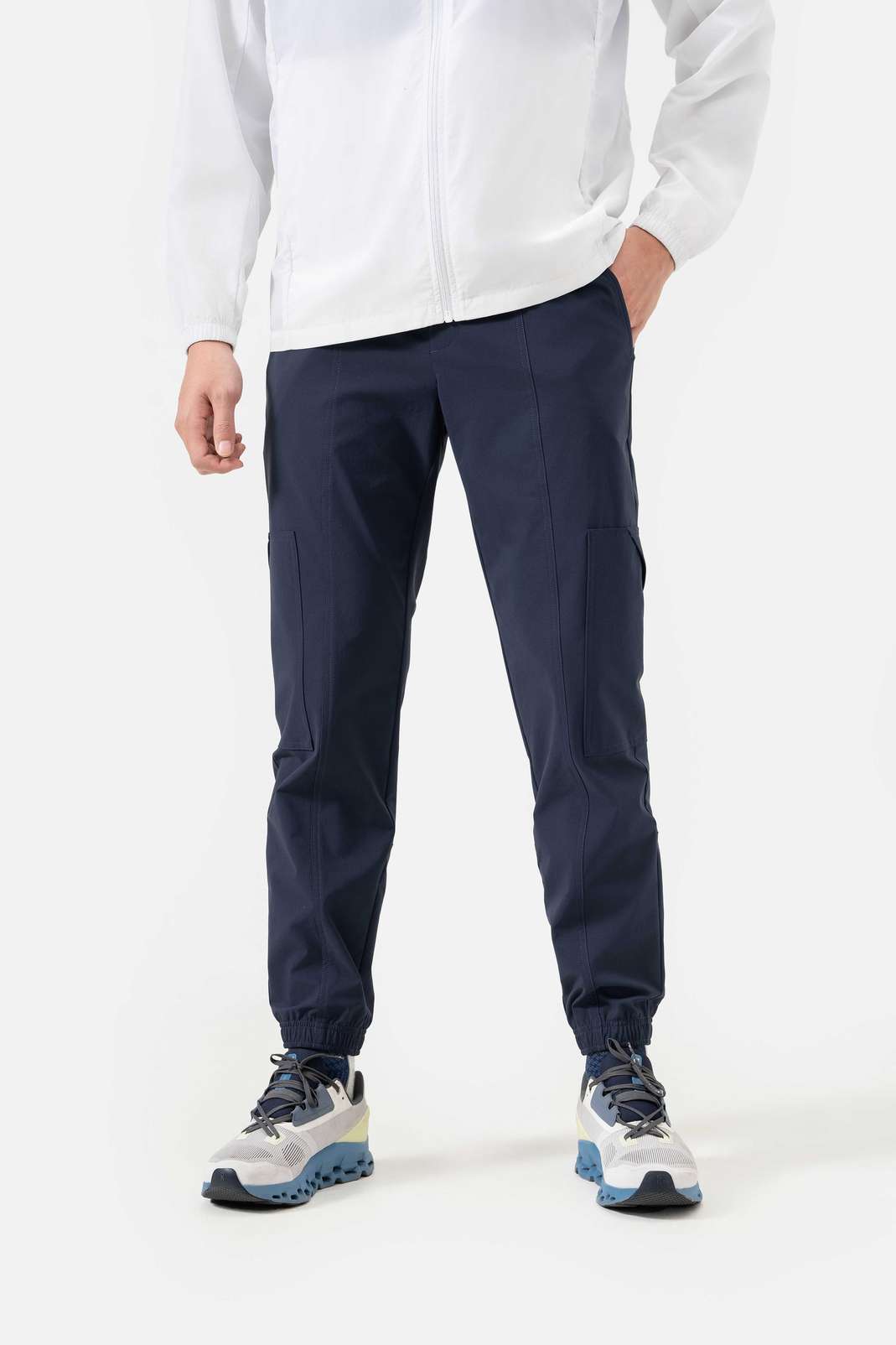 Product Image /image/December2024/quan-ut-jogger-da-nang-co-gian_(5).jpg