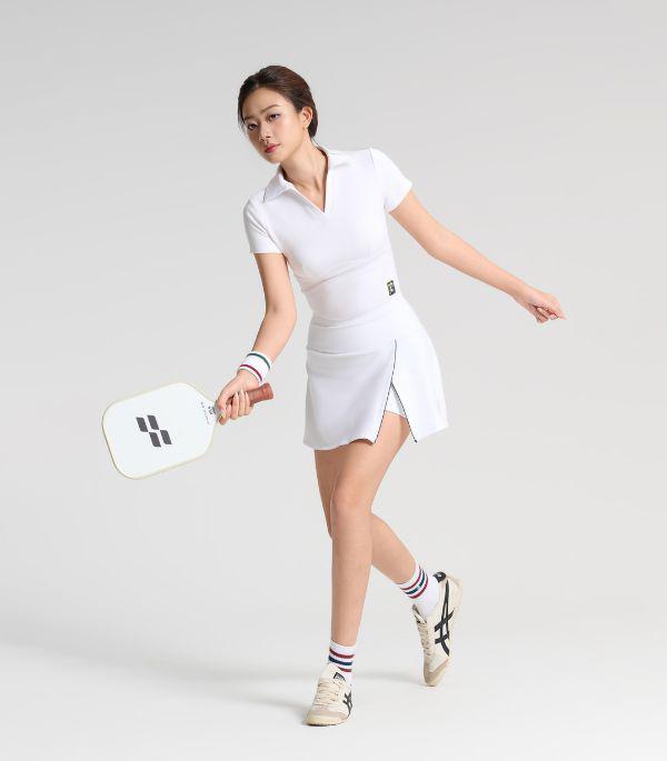 Tập luyện pickleball, tennis và mặc thường ngày