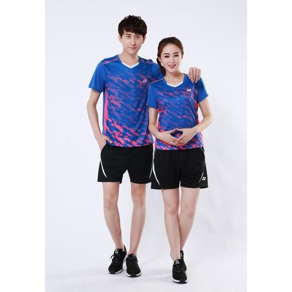 Quần áo cầu lông và tennis có sự khác biệt nhất định