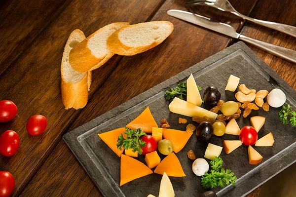 Vintage Wine Club là lựa chọn tuyệt vời cho những ai đang không biết 8/3 đi ăn gì với người yêu