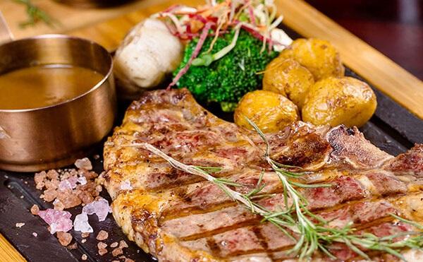 Botanica là điểm đến lý tưởng cho những ai không biết 8/3 đi ăn gì