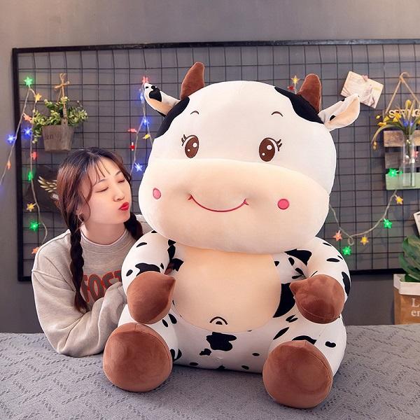 Những cô nàng trẻ con thường thích gấu bông đáng yêu