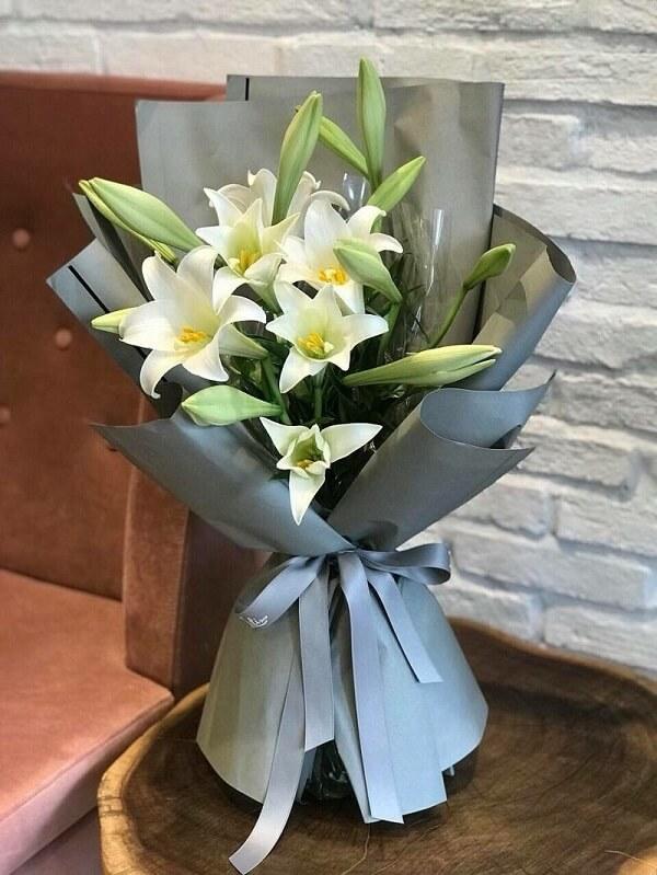 nên tặng gì cho bặn gái mới quen 