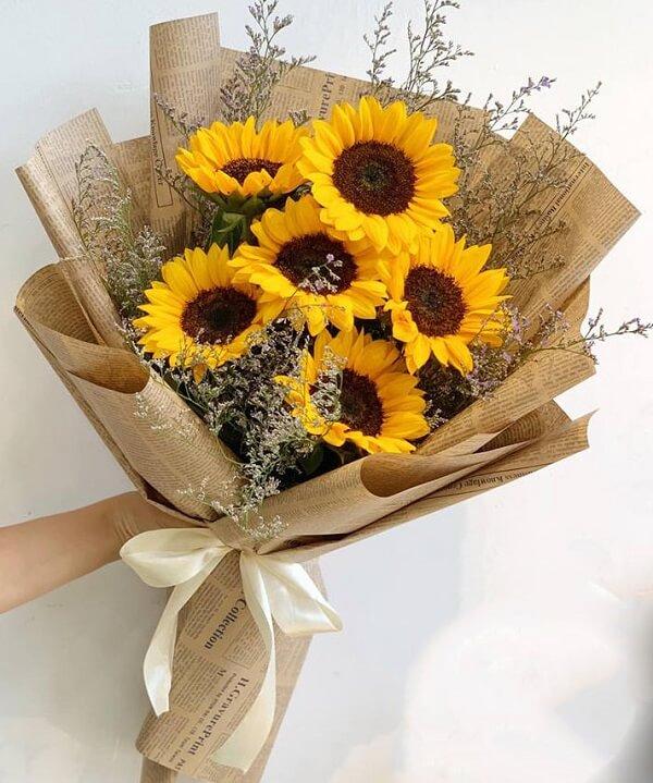 món quà đầu tiên tặng bạn gái