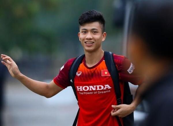 Phan Văn Đức, một trong những cầu thủ điển trai của đội tuyển bóng đá Việt Nam