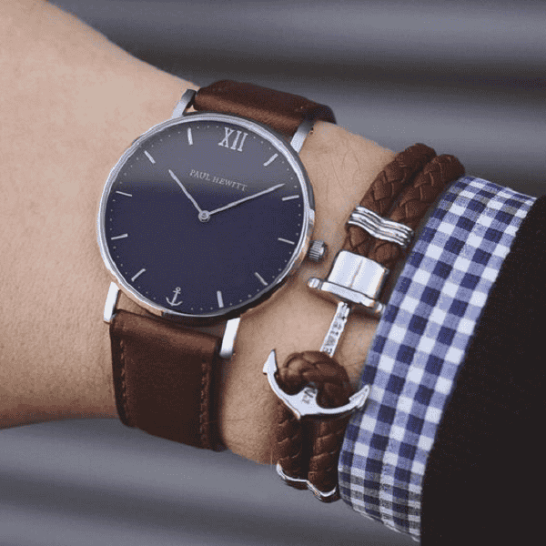 Đồng hồ luôn là lựa chọn trang sức hoàn hảo