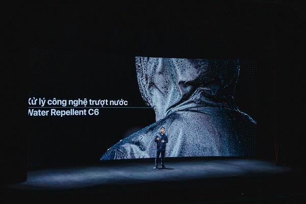 New Normal Jacket được ứng dụng công nghệ Water Repellent trượt nước đạt tiêu chuẩn AATCC 22 - 2005 