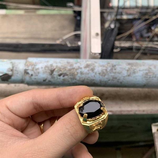 Đá thiên nhiên là vật kết nối giữa con người và năng lượng tích cực 