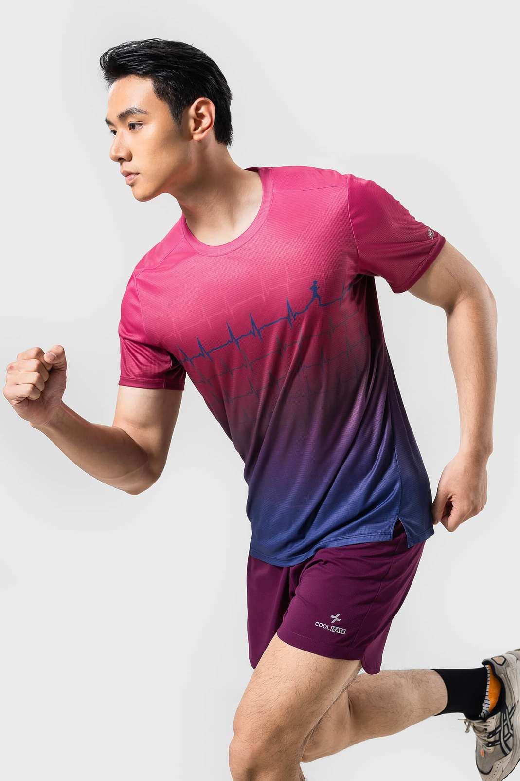Product Image /image/July2025/ao-thun-nam-chay-bo-hoat-tiet-graphic-heartbeat-5.jpg
